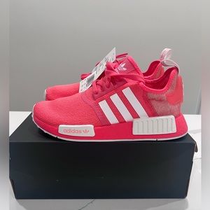 ADIDAS NMD_R1 FY9389 WOMEN'S SIZE 6 NEW With BOX